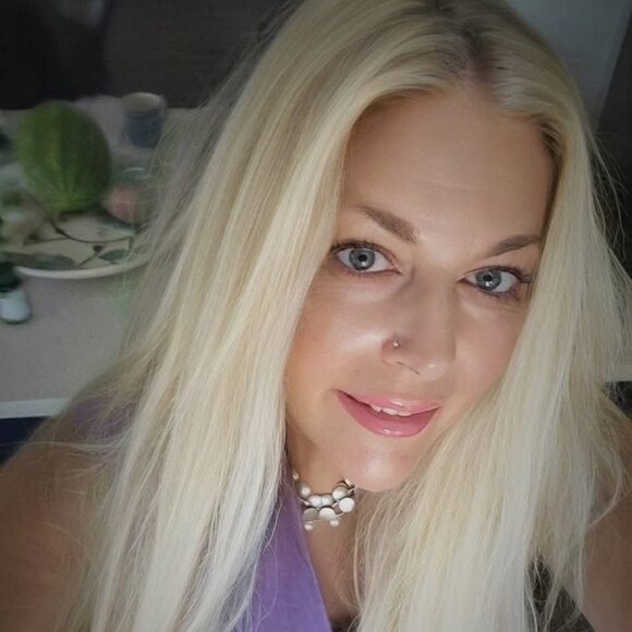 Meet your Posher, Georgia. - Picture 1 of 1